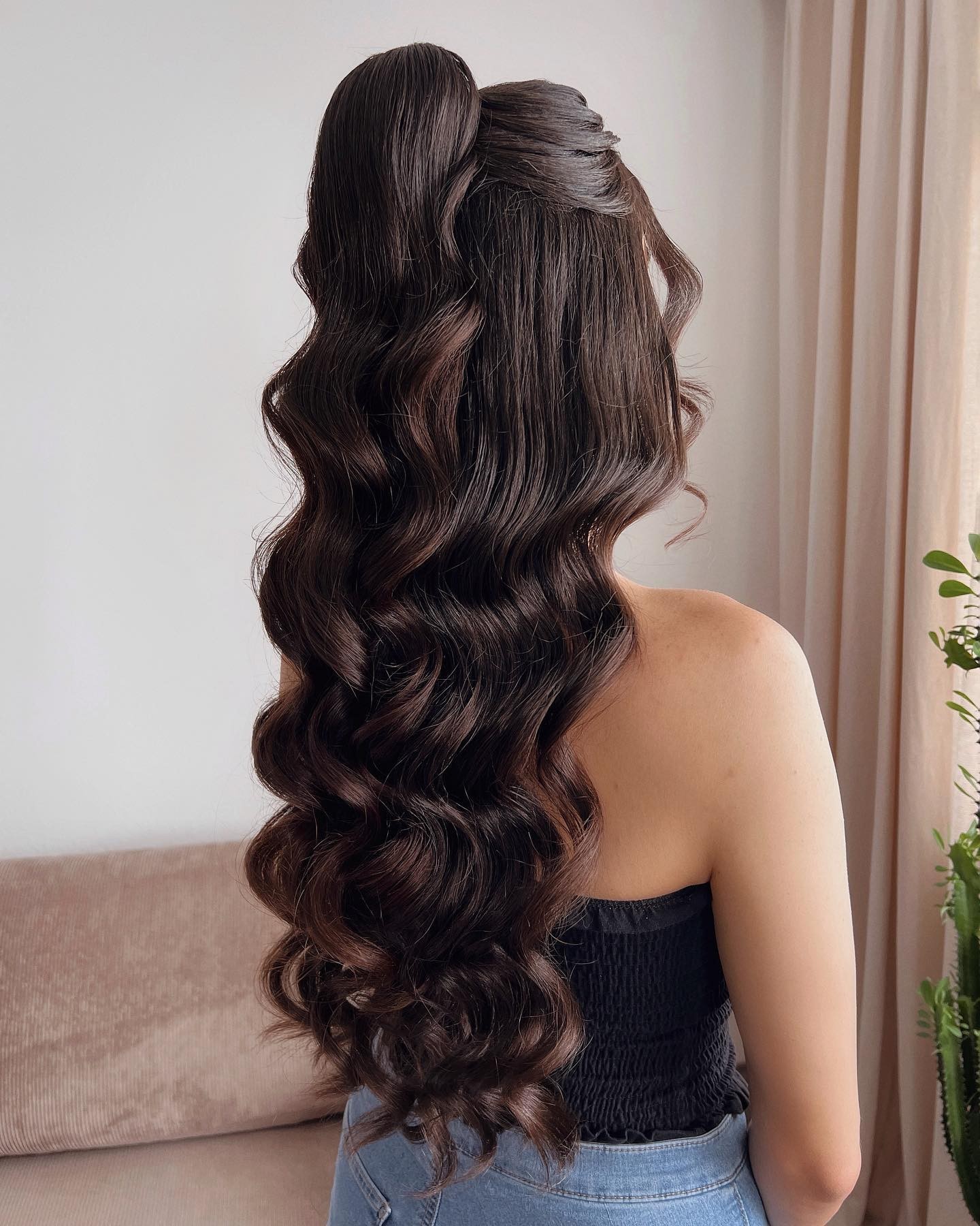 Romantic Soft Waves with Subtle Twists