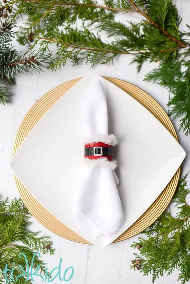 Super Simple Santa Napkin Ring