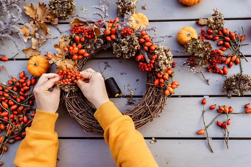 52 Easy And Cheap Diy Fall Craft Ideas For Adults And Kids