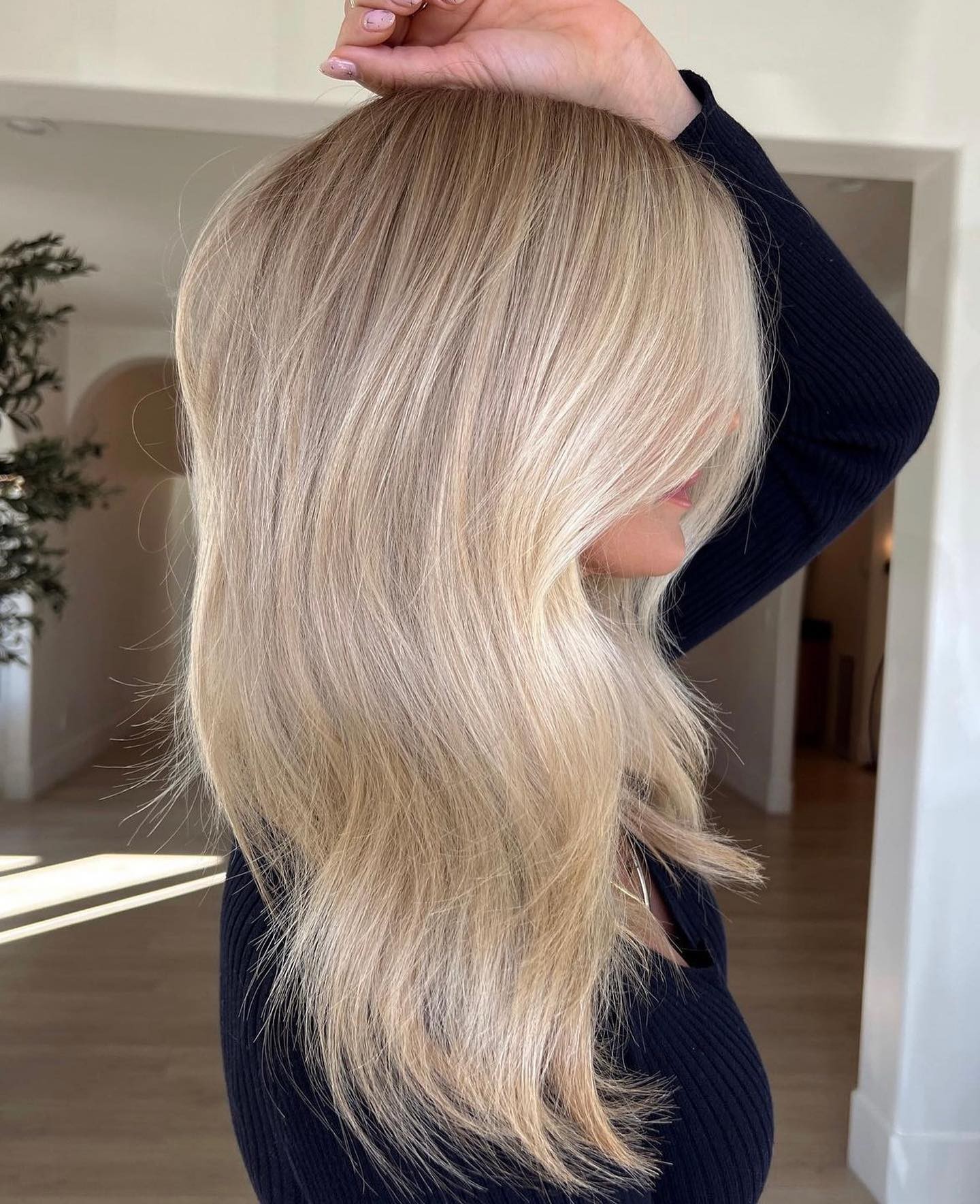 Soft Waves and Gradient Blonde Style