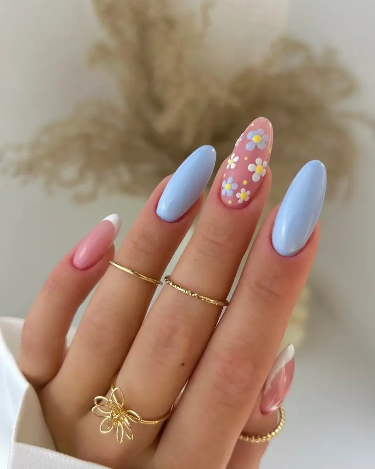 34 August Nails 2024: Discover This Summers Hottest Trends!