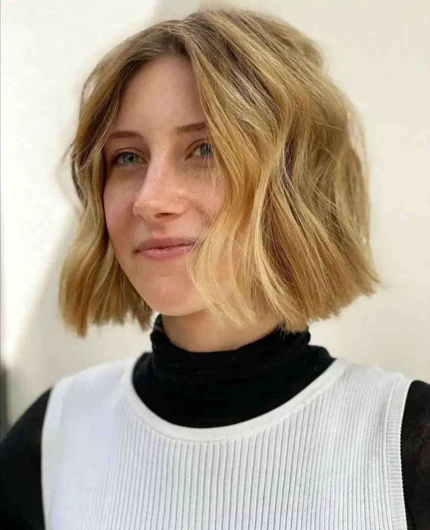 The Natural Muse: Effortlessly Chic Bob