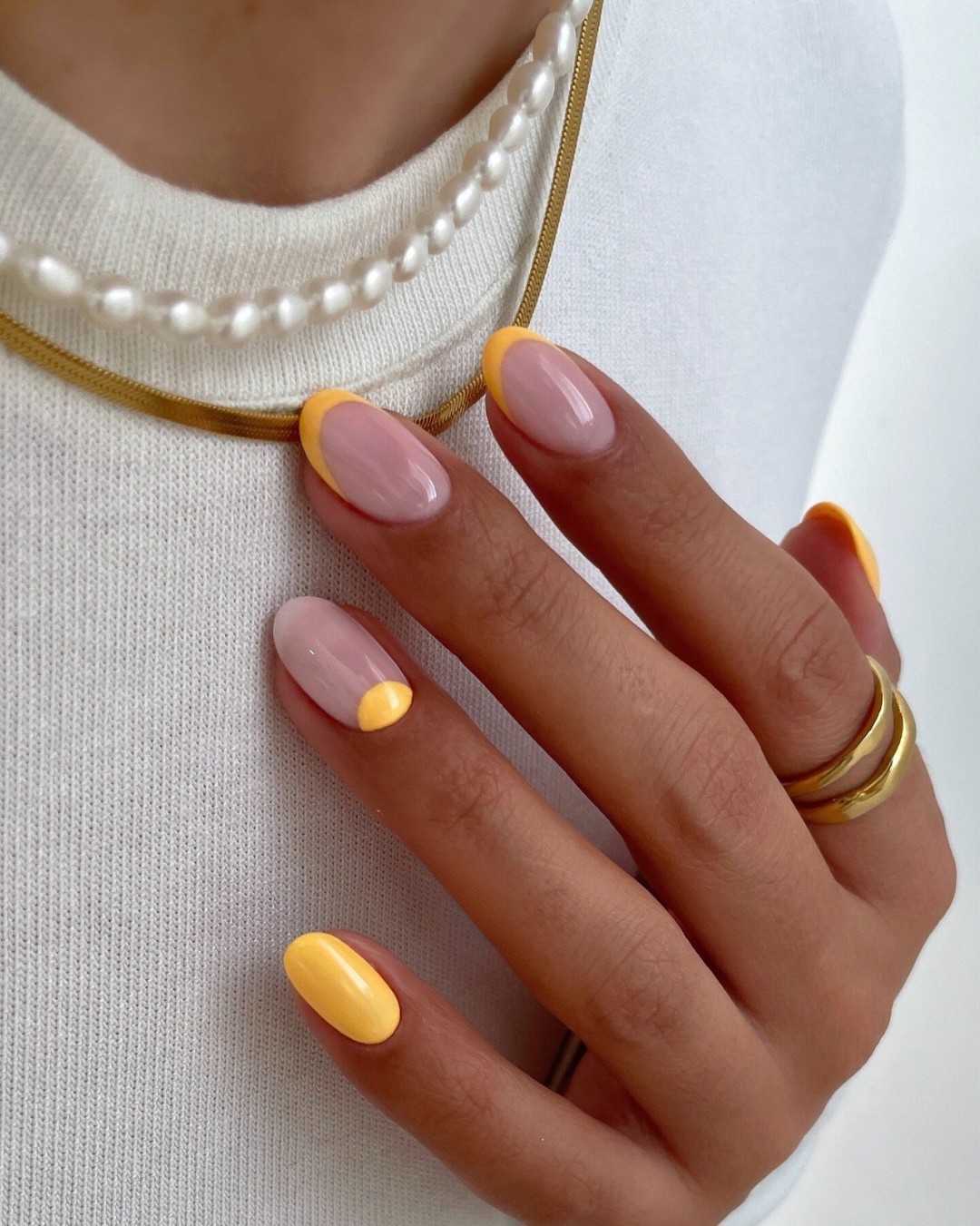 Playful Yellow Tips