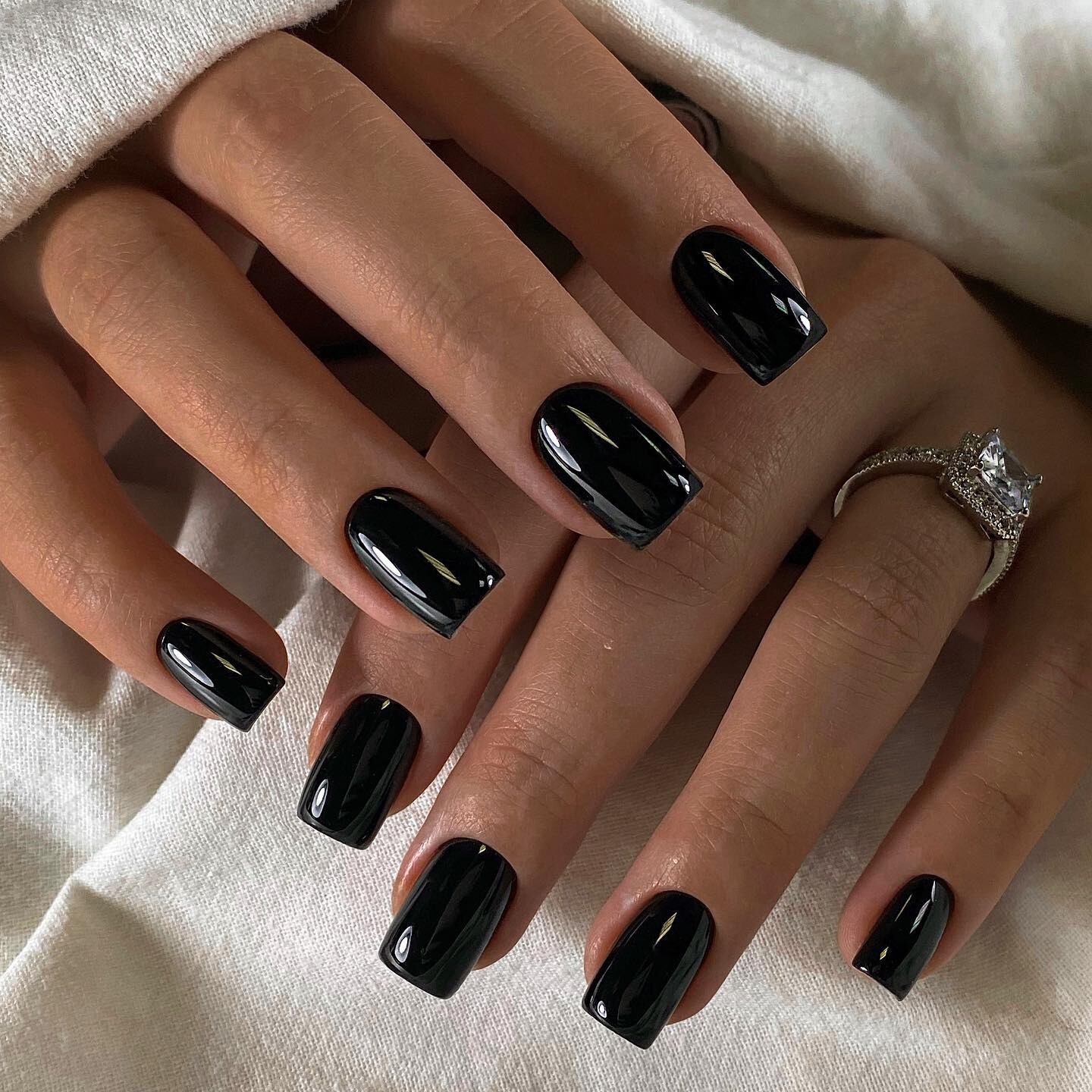 Classic Shiny Black Nails