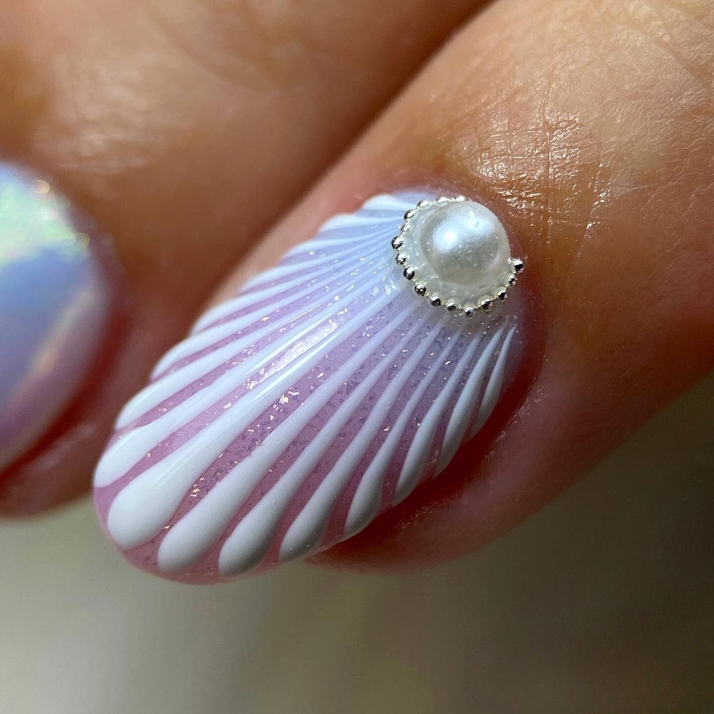 Delicate Shells with Pearl