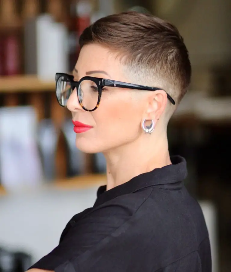 Top 26 Spring Haircuts For Women Over 40 In 2024  Trendy & Chic