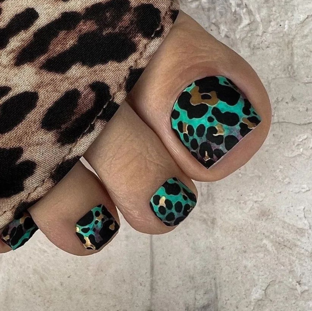 Leopard Print in Teal and Gold