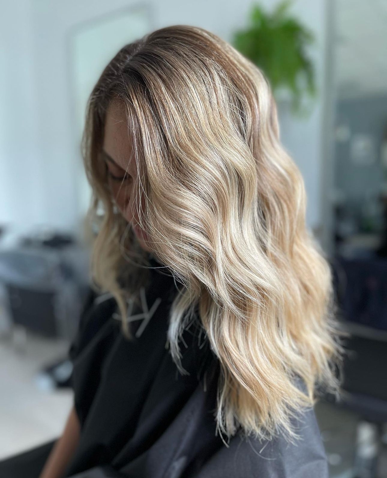 Soft Waves with Caramel Highlights