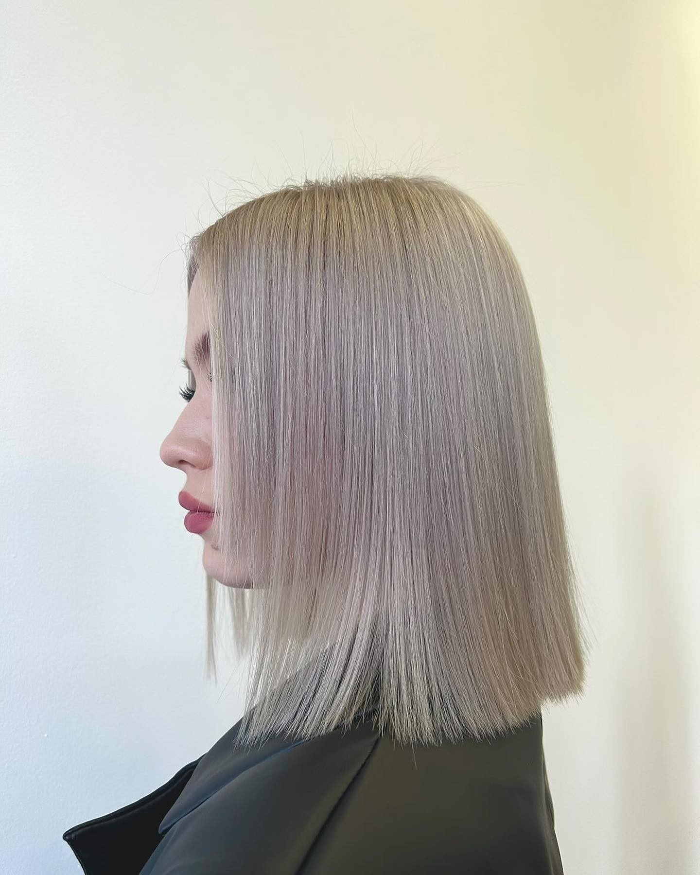 Sleek Bob with a Platinum Touch