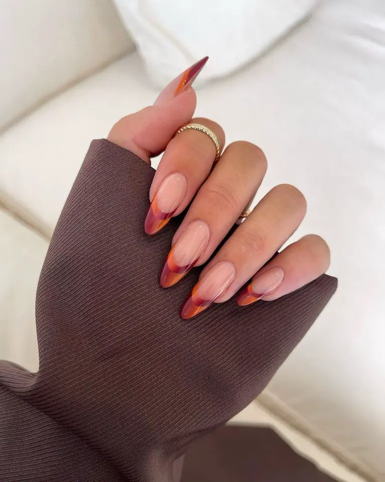 Discover 32 Fall Nails 2024: Chic Trends & Seasonal Nail Art Ideas