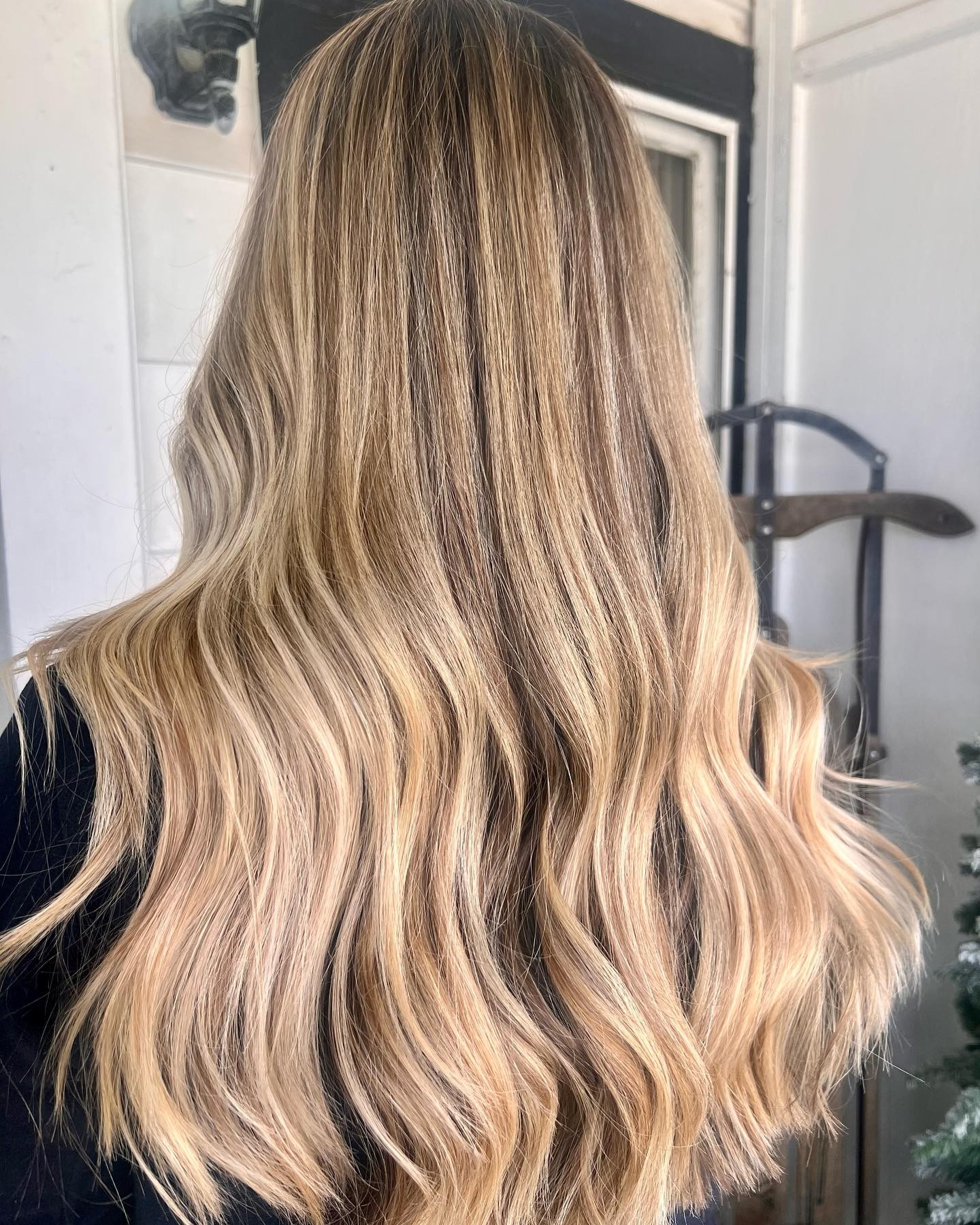 The Modern Honey Blonde Gradient