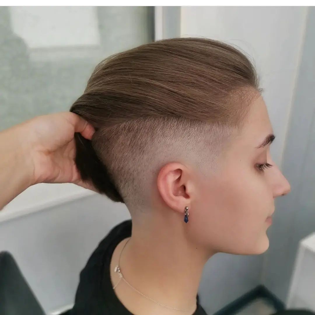 The Classic Sweep Undercut