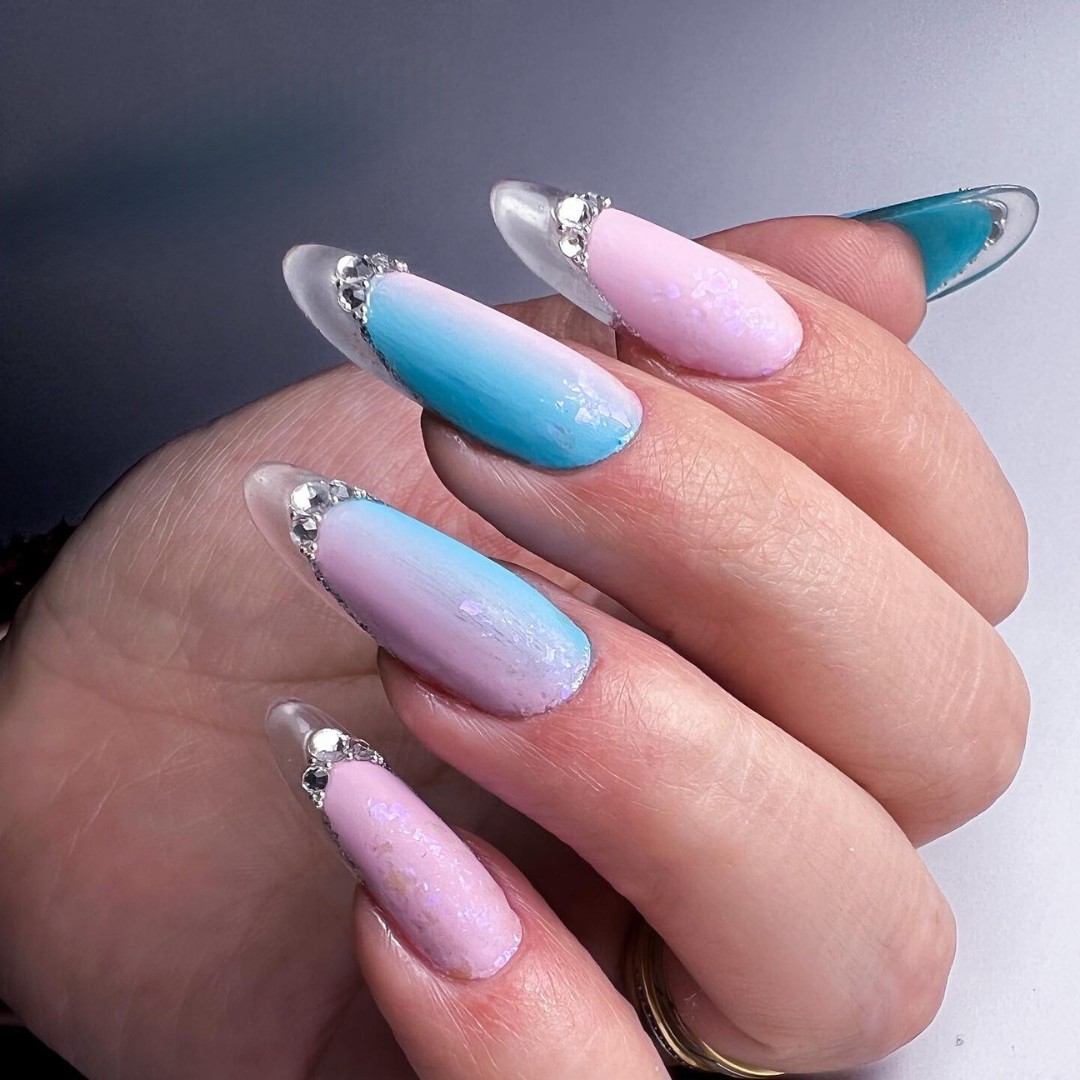 Crystal Clear Blue and Pink Gradient