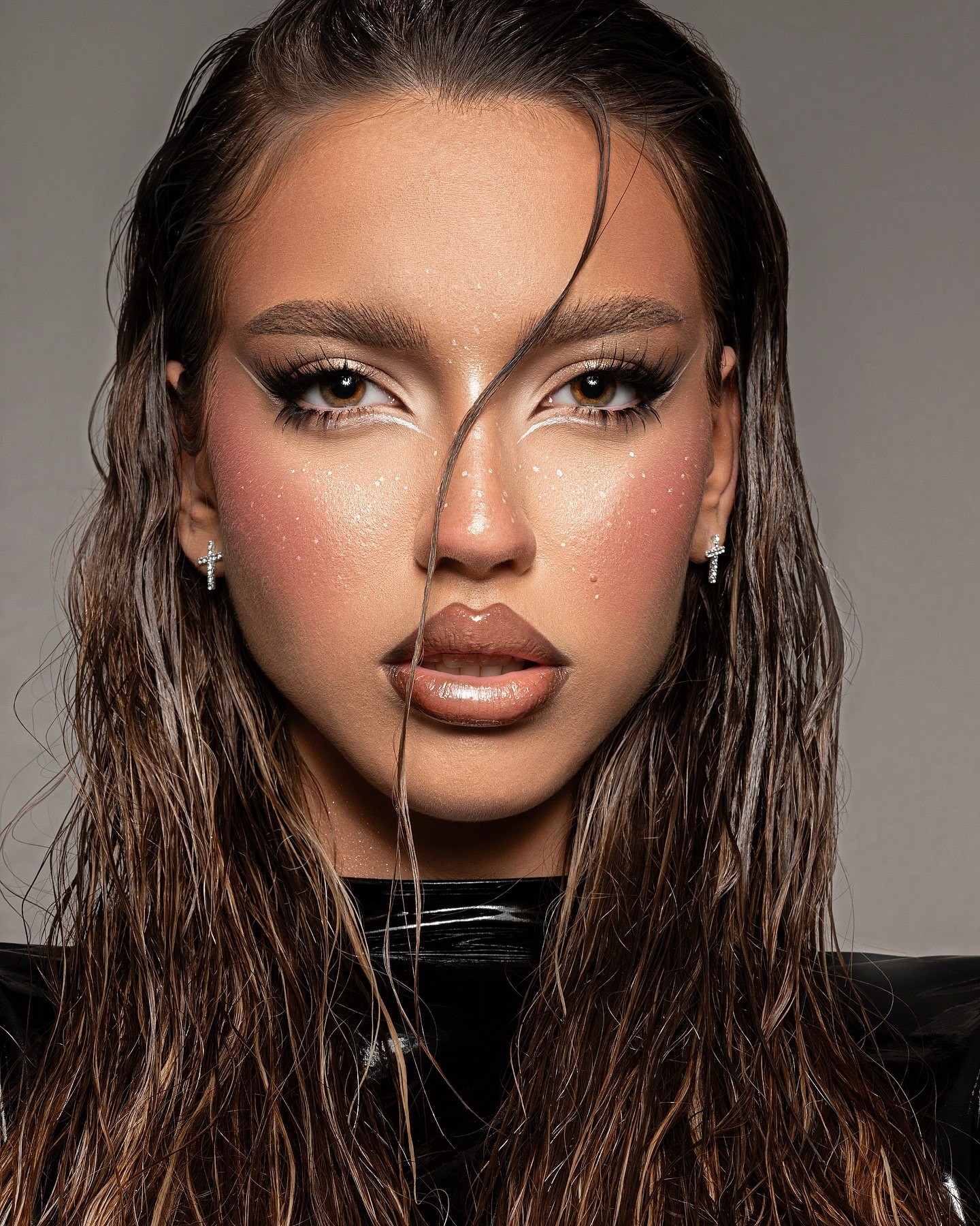 Wet Look with Sharp Winged Liner