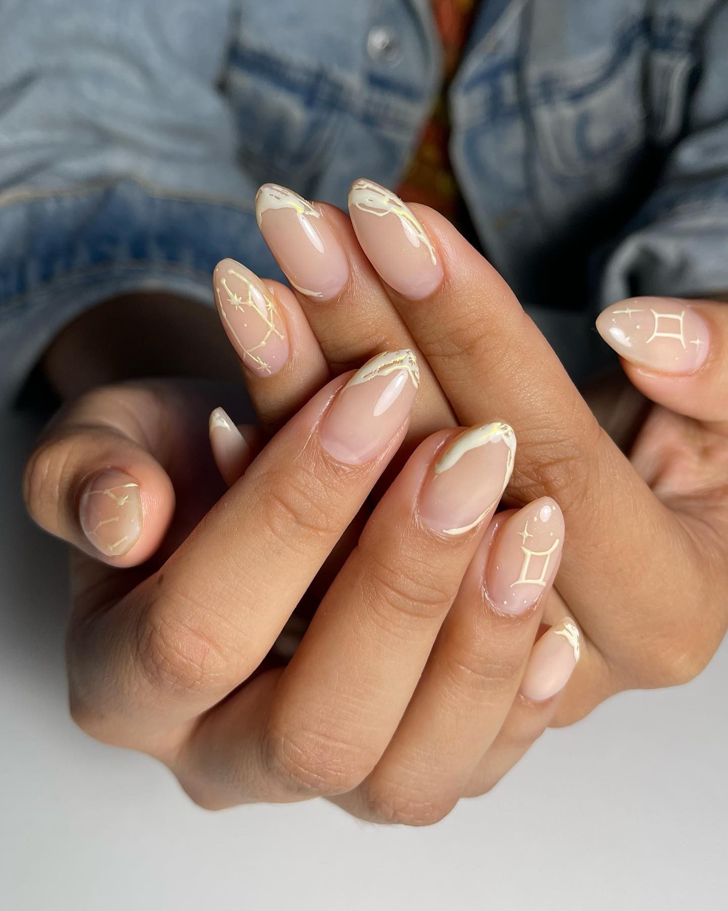 Golden Outline: The Timeless Elegance of Nude and Gold